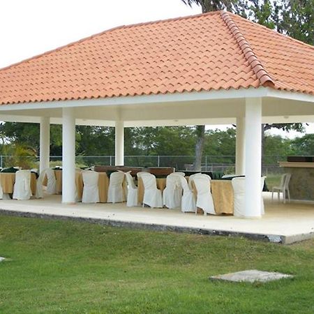 Hotel Las Caobas San Francisco de Macoris Exterior photo