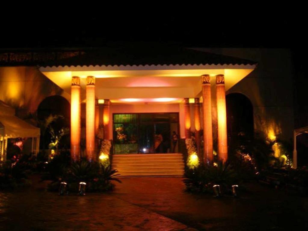 Hotel Las Caobas San Francisco de Macoris Exterior photo