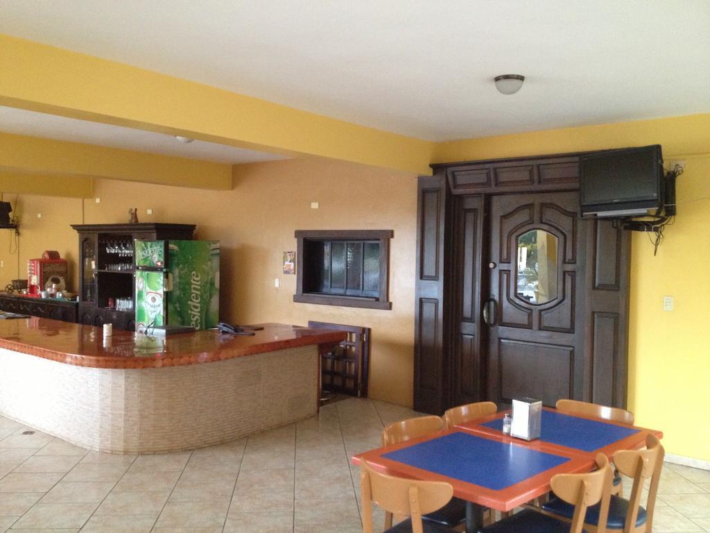 Hotel Las Caobas San Francisco de Macoris Exterior photo