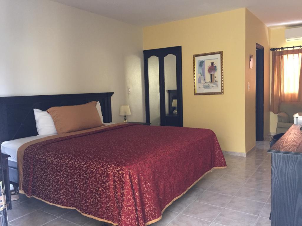 Hotel Las Caobas San Francisco de Macoris Exterior photo