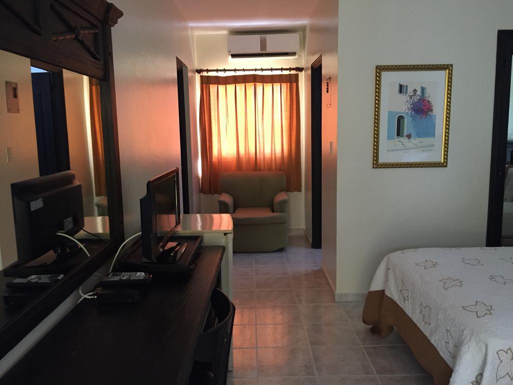 Hotel Las Caobas San Francisco de Macoris Exterior photo